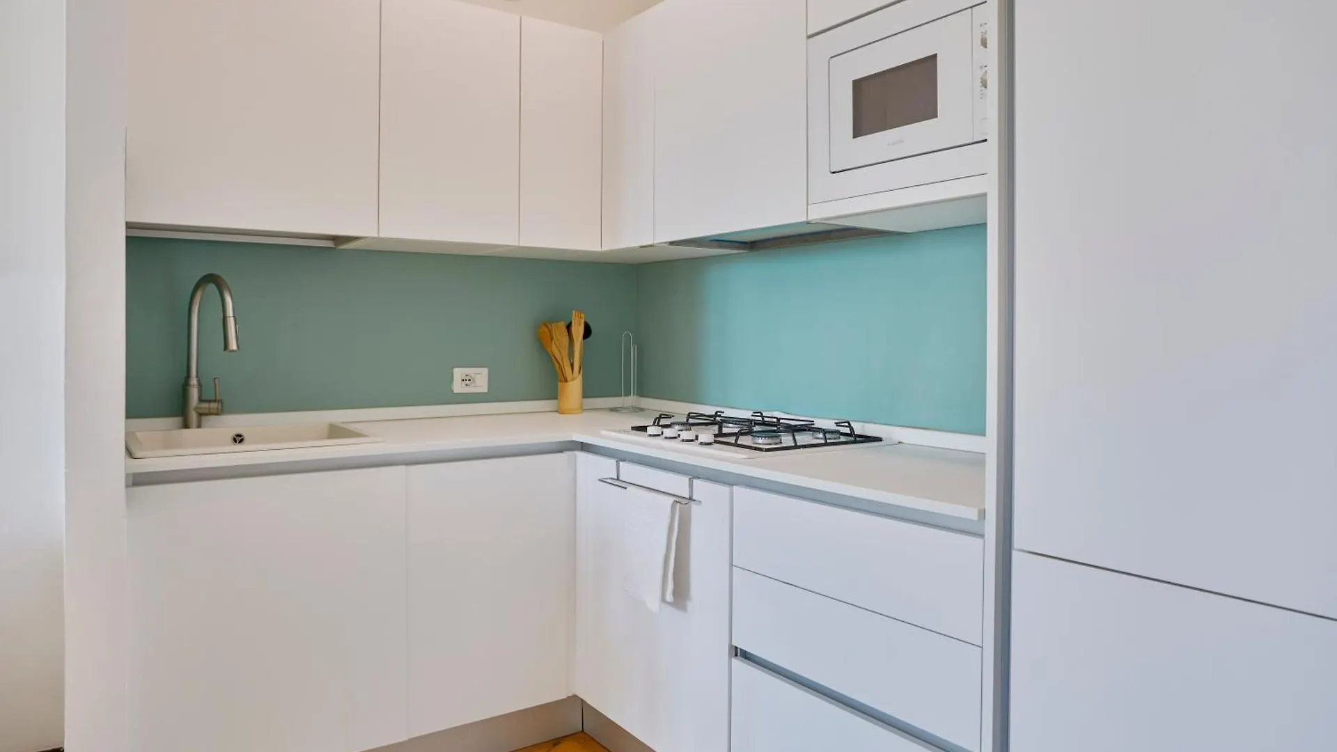 Un Passo Dal Lago - 100Mt Lake - Pool, Free Parking Apartment Desenzano del Garda